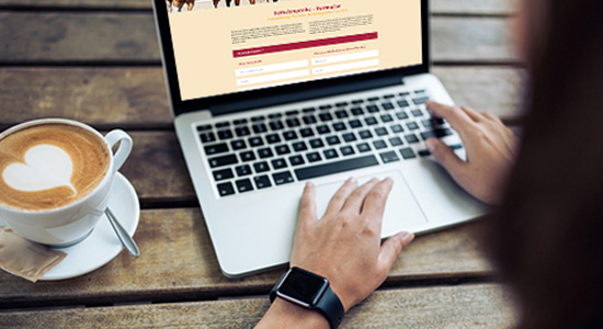 Onlineformular für eine Sattelanprobe ausfüllen